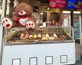 Vetrina Gelati 24 Gusti