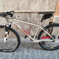 Stupenda MTB Parkpre Pro 825 Shimano XT misura 15