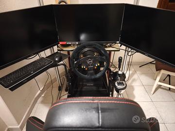 Simulatore guida completo più tre monitor 