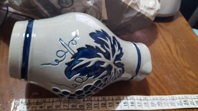 Caraffa vintage in ceramica lavorata a mano