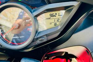 Unica  Honda VFR 1200 F