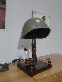 lampada con elmetto m33 ww2 