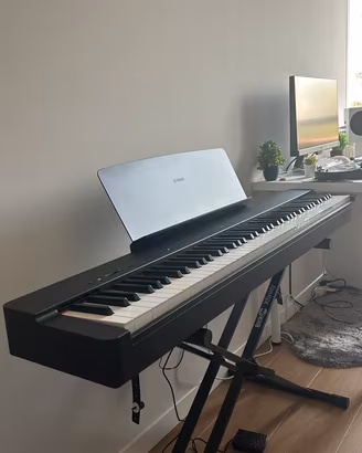 Yamaha P-225