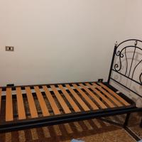 Letto singolo in ferro battuto