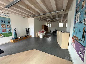 NEGOZIO A BASSANO DEL GRAPPA