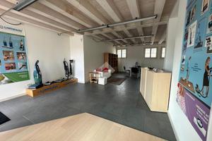 NEGOZIO A BASSANO DEL GRAPPA