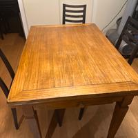 Tavolo 110X75  allungabile a  150 x 110