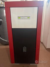 Caldaia pellet Edilkamin 24 kW funzionante