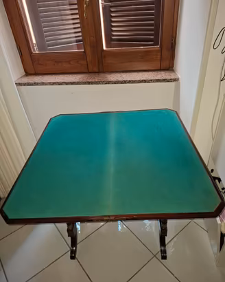 Tavolino da gioco pieghevole vintage in legno