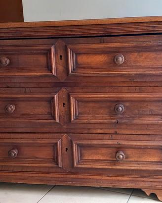 Cassettone in stile legno massello