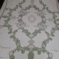copriletto matrimoniale ricamato a mano 
