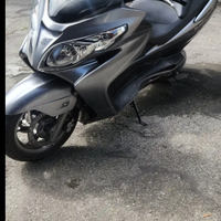 Suzuki burgman k7 400