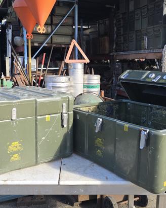 Cassa militare in vetroresina pressurizzata grande