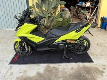 kymco Ak550