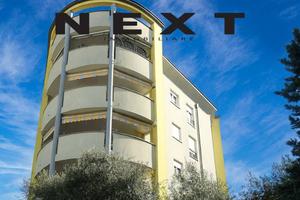 AMPIO MONOLOCALE CON TERRAZZO