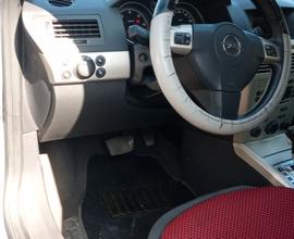 OPEL Astra - 2007