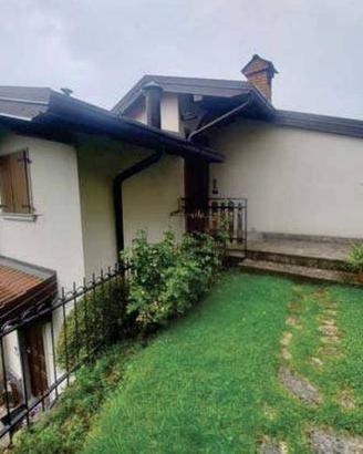 Immobile in asta di 127 m² con 3 locali e box auto
