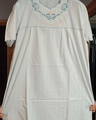 Camicia da notte in cotone confezionata a mano