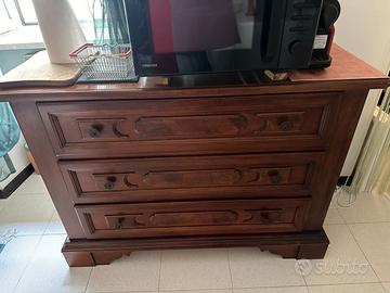 Credenza in legno massello