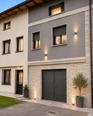 Attico / Mansarda di 103 m² con 3 locali e box aut