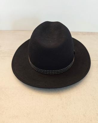cappello marca caractere 