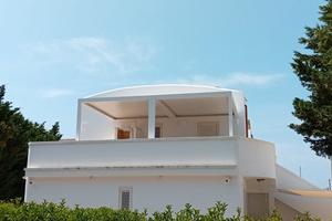 APPARTAMENTO con TERRAZZO vista SPIAGGIA