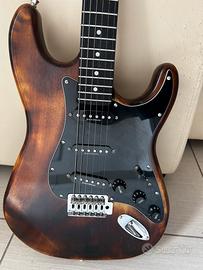 Chitarra elettrica di liuteria simil Fender