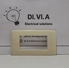 Placca LEGRAND CROSS