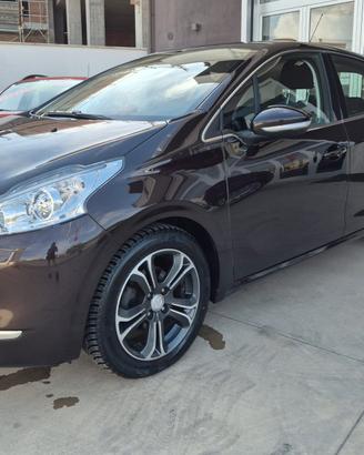 Peugeot 208 1.4 HDi 68 CV 5 porte Access