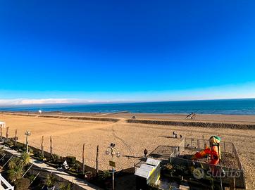 Trilo/vista mare/piscina/p.auto/p.spiaggia