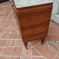 Comodino in legno vintage