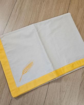 Mulino Bianco: tovaglie bordo giallo con spiga