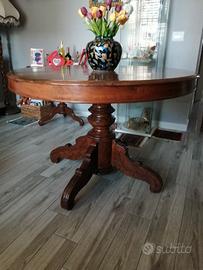 Tavolo antico di noce seconda metà 800