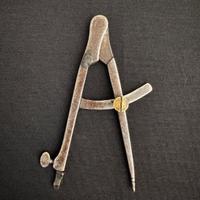 Compasso a punte antico in ferro forgiato inizi900