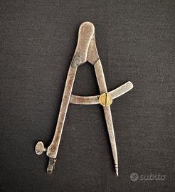 Compasso a punte antico in ferro forgiato inizi900