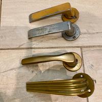 Ferramenta varia per porte