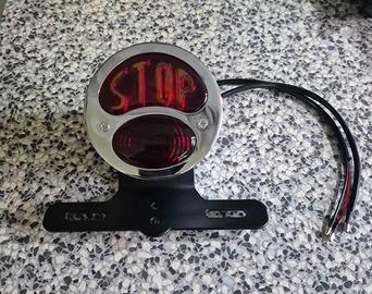 faro posteriore retrò 