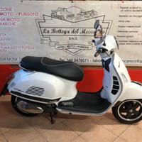 Piaggio Vespa 300 GTS - 2016