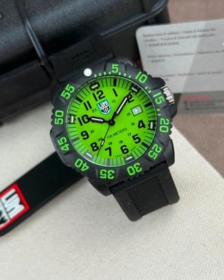 LUMINOX SEA LION cassa in carbonio