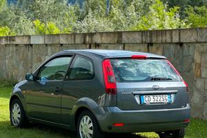 Ford Fiesta Ghia cambio automatico GPL