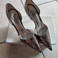 Scarpa décolleté in stampa pitonata grigio specchi