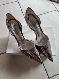 Scarpa décolleté in stampa pitonata grigio specchi