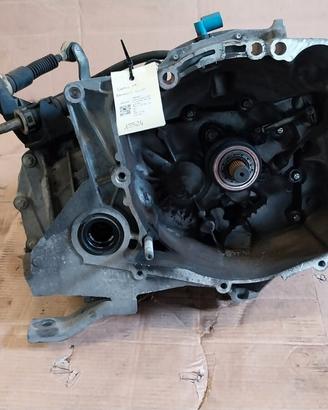 cambio RENAULT CLIO 1.2 55 kw D4FL7 anno 2010