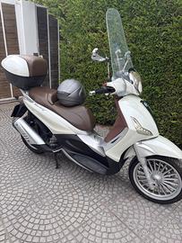 Piaggio Beverly 200