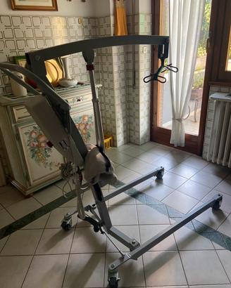 Sollevatore elettrico per disabili