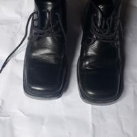 Scarpe Nere da donna con lacci nr. 38