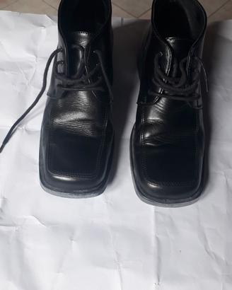 Scarpe Nere da donna con lacci nr. 38