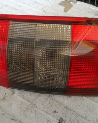Fanale stop post. dx Opel Omega SW anno 1995