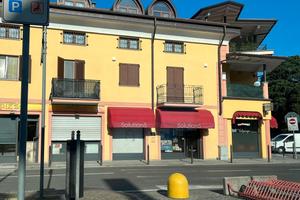 Negozio piano terra fronte Bennet a Castellamonte