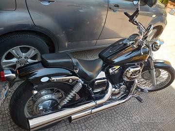 VT 750 Black widow in perfette condizioni